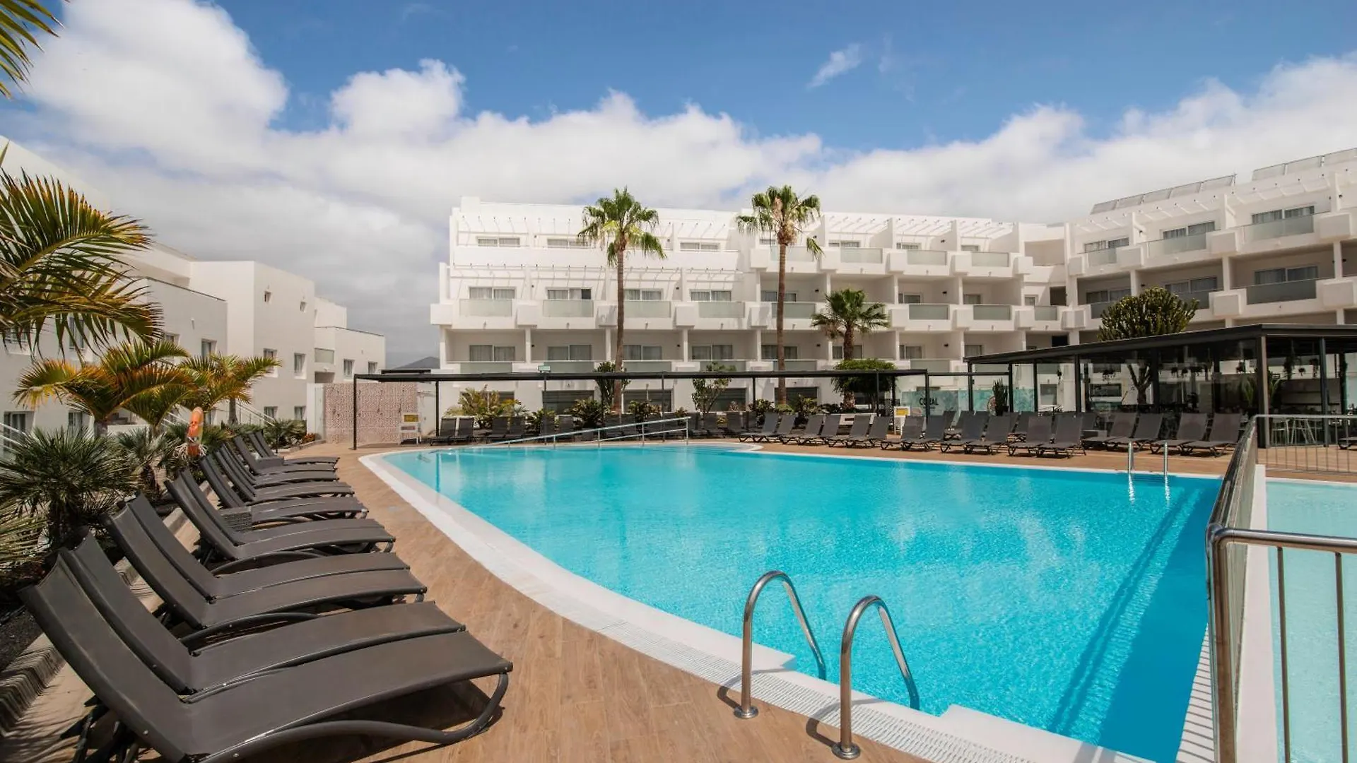 פוארטו דל כרמן Aequora Lanzarote Suites 4*, פוארטו דל כרמן ספרד