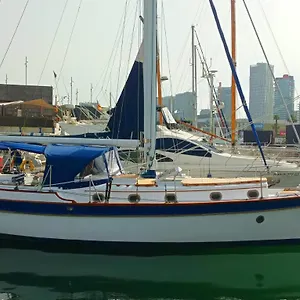 Spacious And Cozy Caribbean Boat In Barcelona With Tour Option Botel Sant Adria de Besos