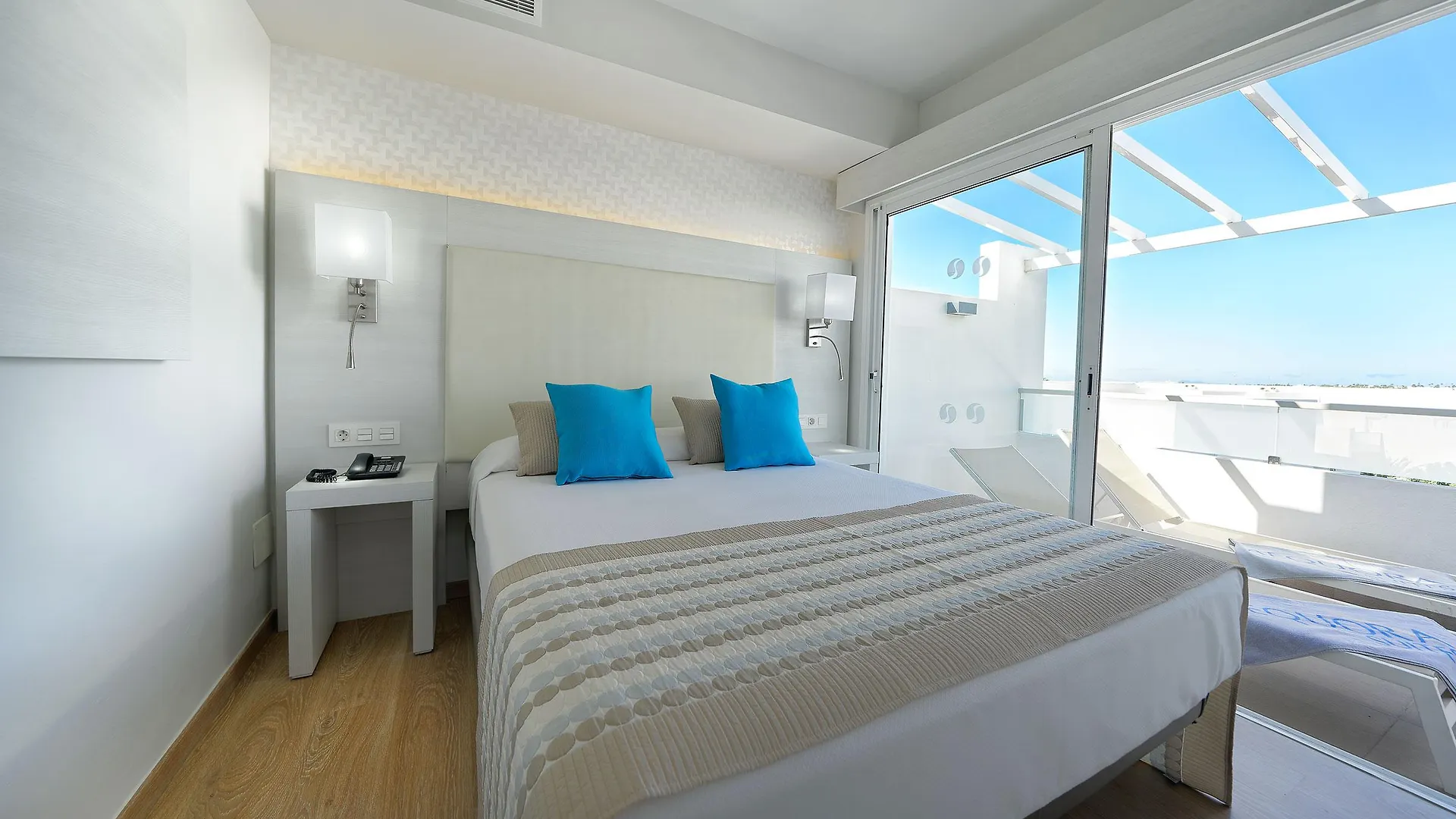 Aequora Lanzarote Suites Puerto del Carmen