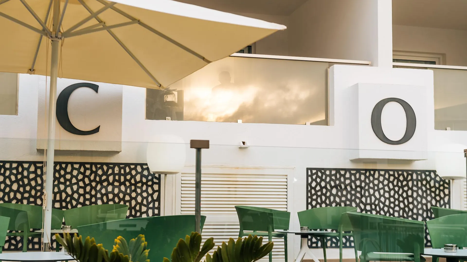 **** Hotel Aequora Lanzarote Suites Puerto del Carmen  Španělsko