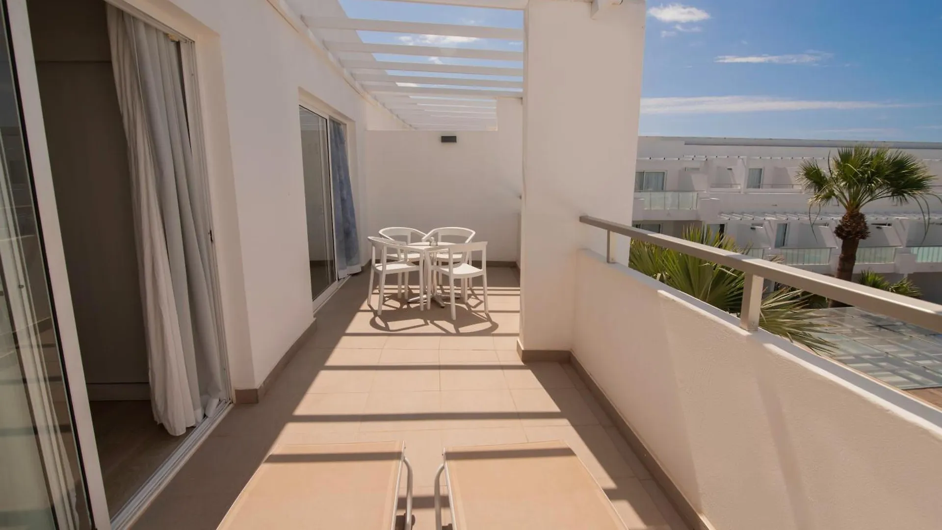 Hotel Aequora Lanzarote Suites Puerto del Carmen