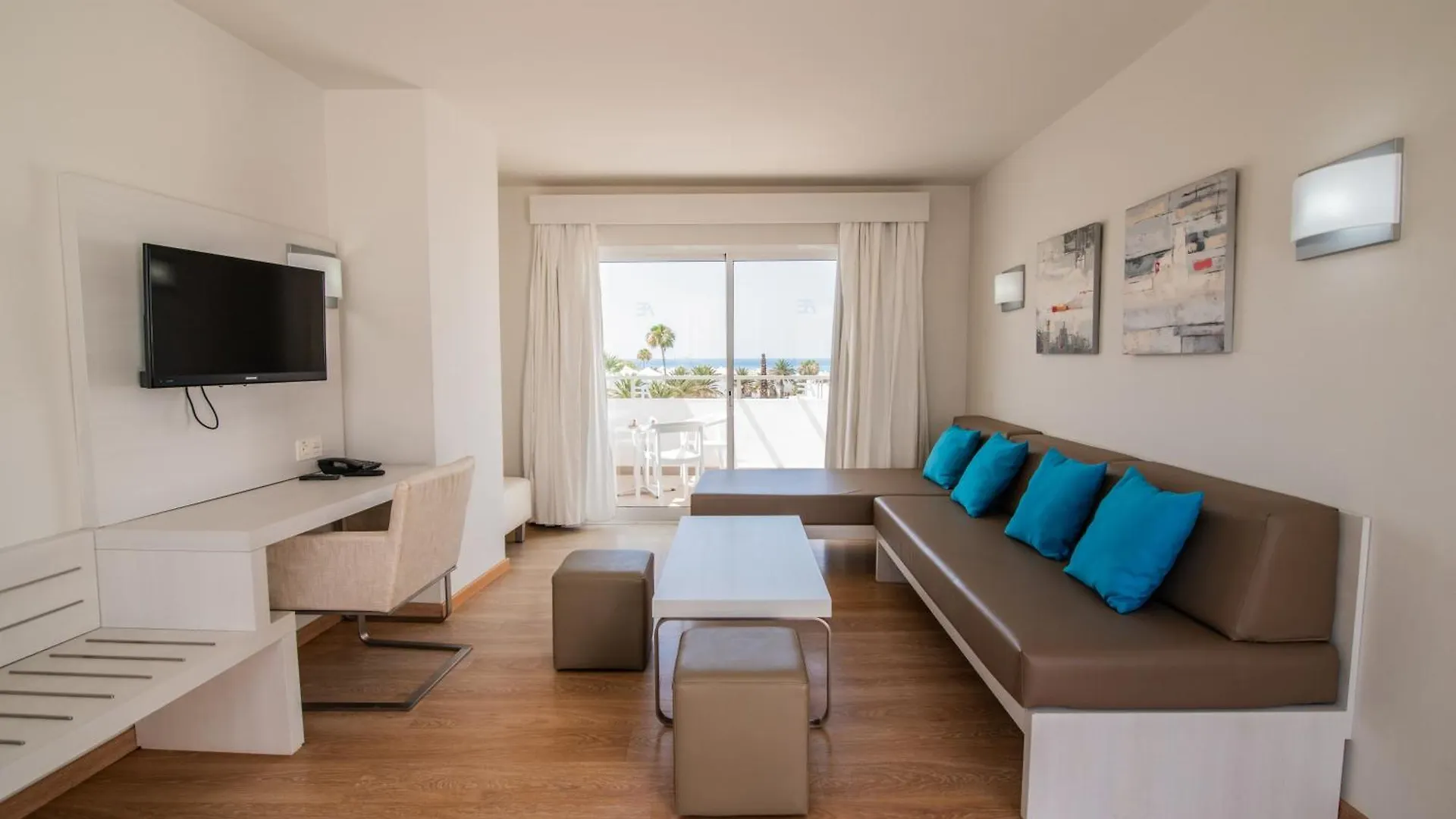 **** Hotel Aequora Lanzarote Suites Puerto del Carmen  España